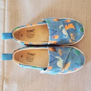 TOMS Kids Blue Dinosaur Print Shoes
